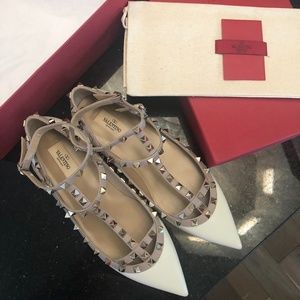 NWT VALENTINO GARAVANI ROCKSTUD BALLERINA FLATS 41